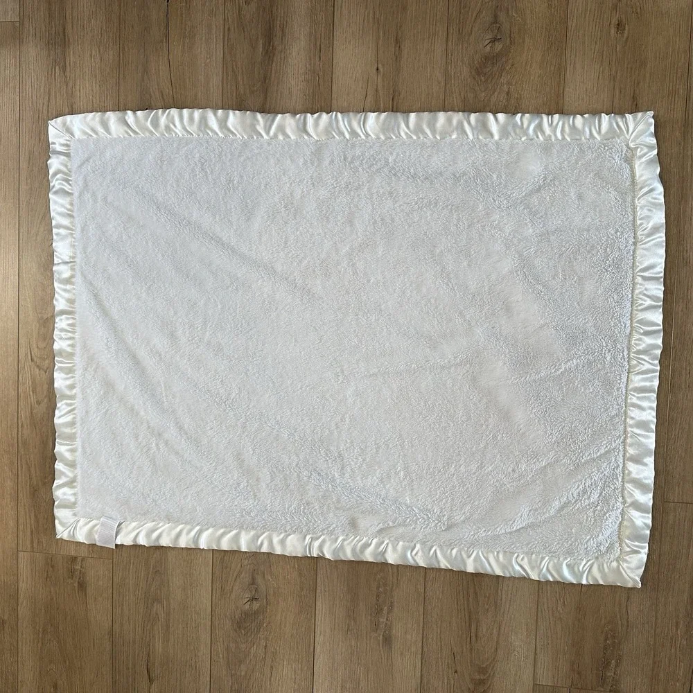 Baby‎ Essentials Plush Blanket White Satin Edge Hard To Find Lovey Fleece Sherpa